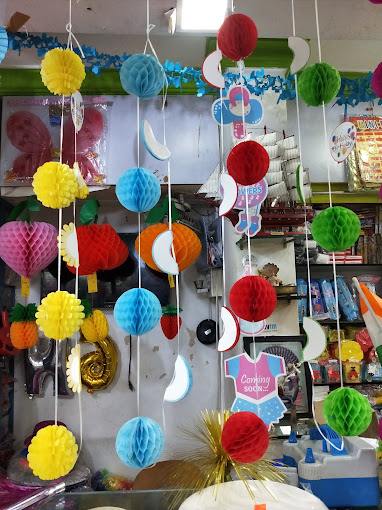 Paras Stores