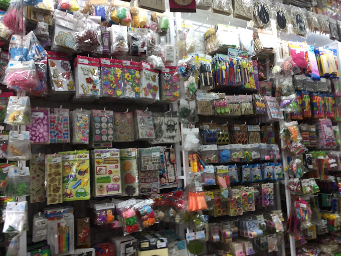 Saras Art Craft & Gifts
